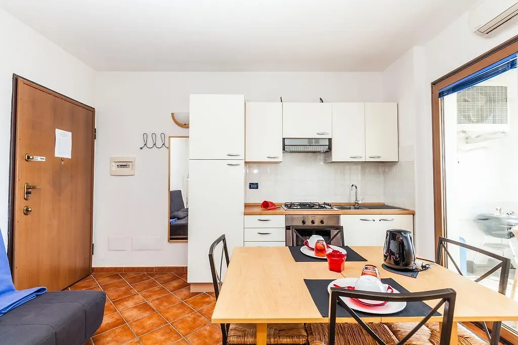 Le Residenze Del Porto Aparthotel La Caletta