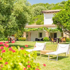 Essenza Di Mirto La Caletta